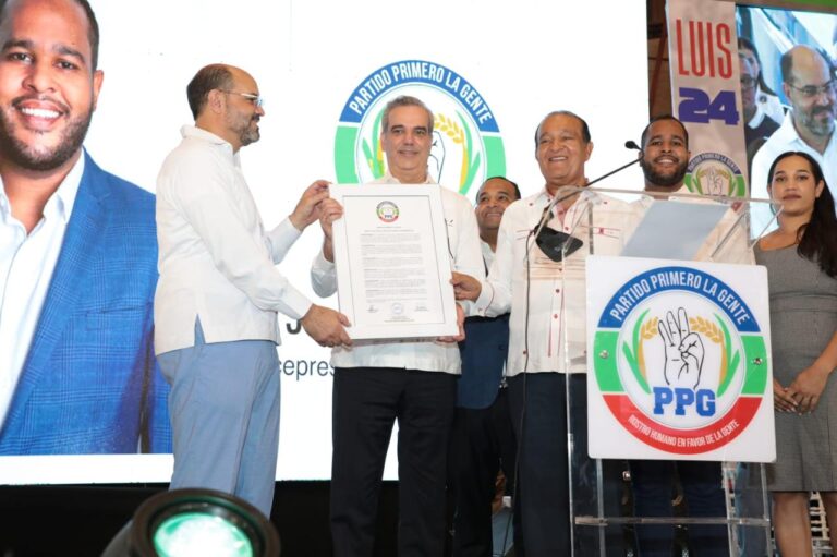 PPG proclama a Luis Abinader como su candidato presidencial para 2024